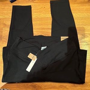 Victoria Secrets Pink Leggings